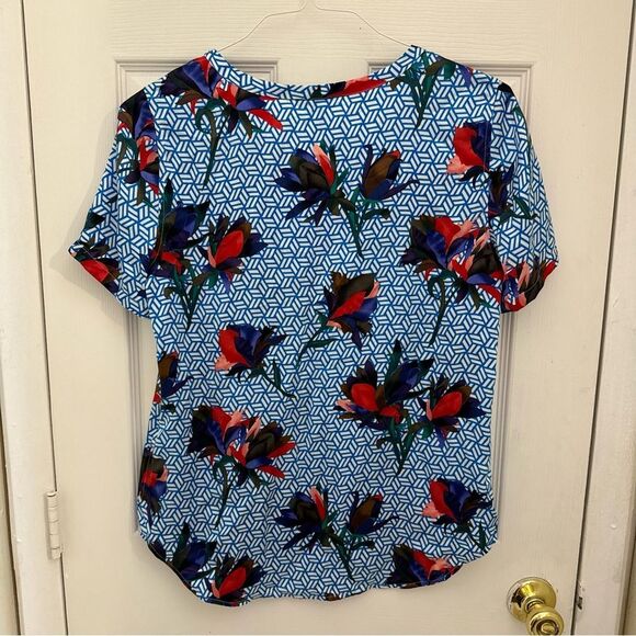 Equipment Femme 100% Silk Floral Blouse Size Small Blue Geometric Artsy - Picture 2 of 5